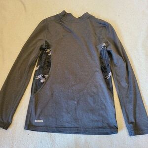 Boys gray long-sleeve athletic activewear shirt fit size M